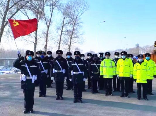 左眼失明,我还有右眼 做完手术不到1个月,他就站上了抗疫一线