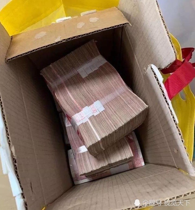 不用知道我是谁!一老人扔下50万现金转身就走