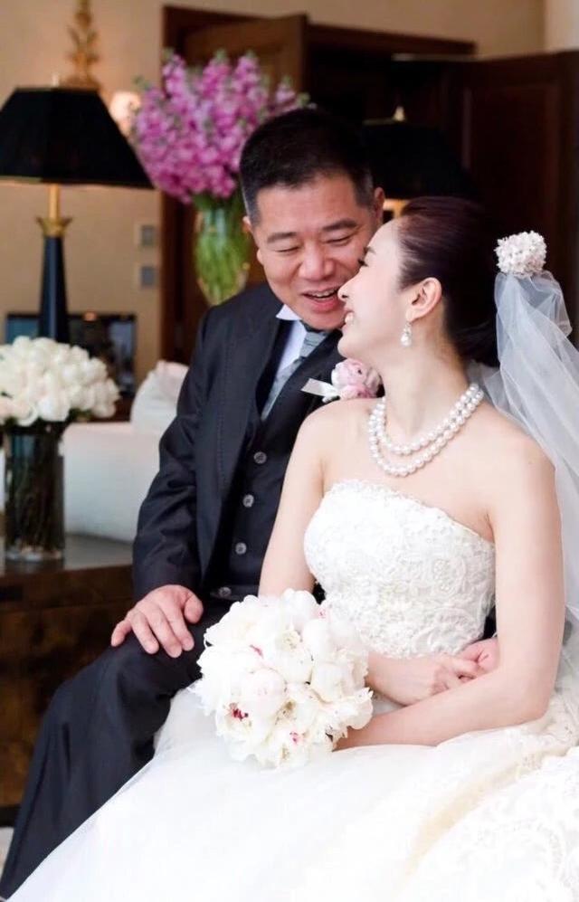 男人婚纱_男人头像(3)