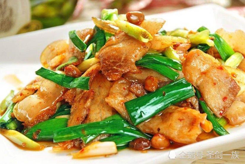 美食家常菜:回锅肉炒蒜苗,韭黄炒肚丝,特色炝锅鱼,香辣牛肉面