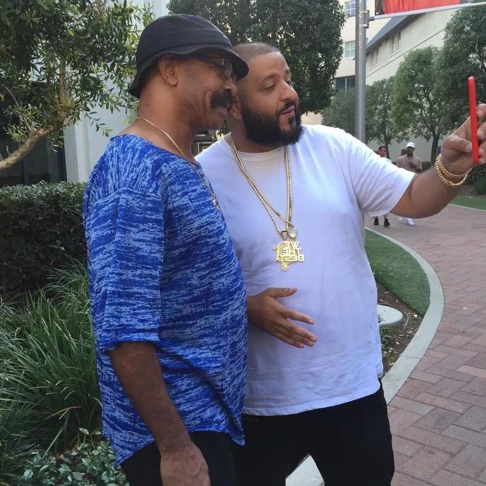 drake有个云南后妈,kanye是南京小学生?我是最后一个知道的吗?