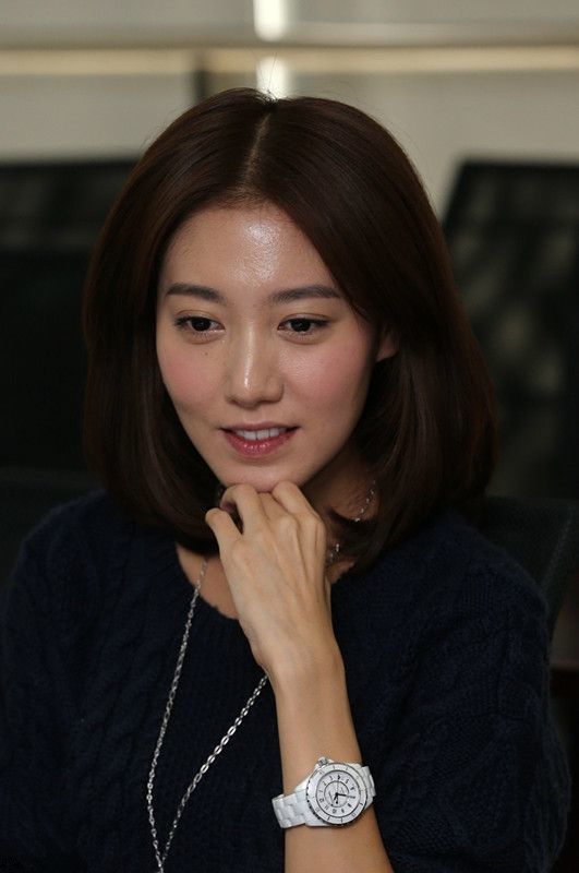 高露虽名气一般,但其颜值和气质不输高圆圆,性格更是成熟稳重