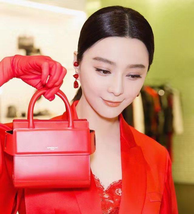 范冰冰的颜真是无人能及,红裙内搭同色蕾丝性感,38岁美得霸气