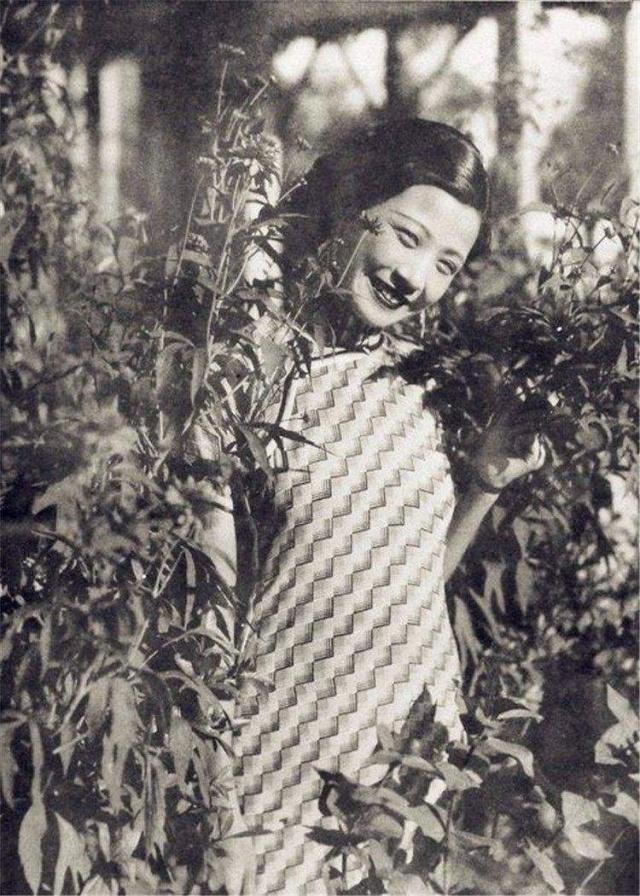 直击民国四大美女的真容,不得不承认她们真的很美,老照片见玄机