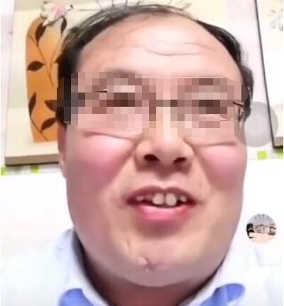 这些不明白直播间规则和功能的老师 轻则被学生做成表情包,重则被