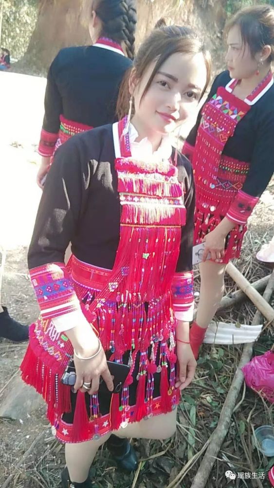 大山里的瑶族姑娘,清纯淡雅 亮丽脱俗