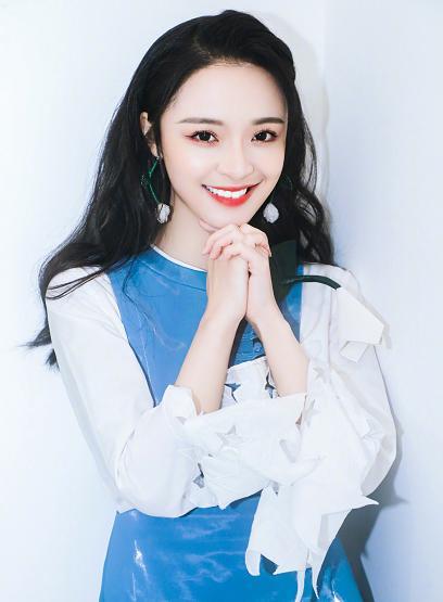 央视主持人大赛获铜奖后,李莎旻子新综艺《屋顶上的女孩》将播
