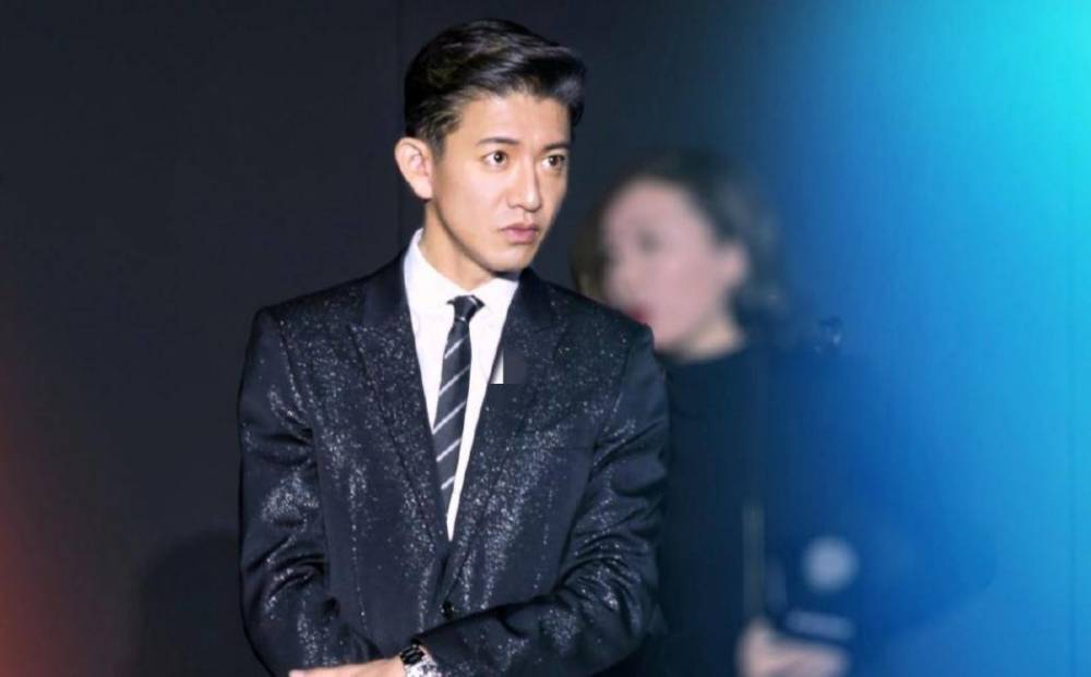 年轻20岁?47岁木村拓哉为演唱会疯狂举铁,录视频大秀肌肉太撩人