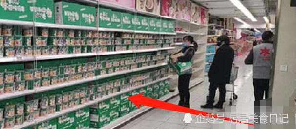 康师傅怎么也想不到超市里的泡面都售空唯独香菇炖鸡卖不出