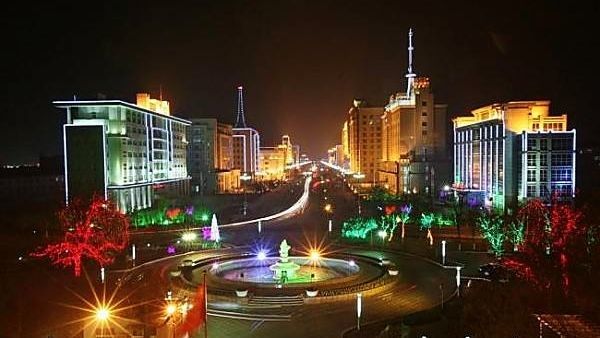 天津市宝坻区受到了广泛关注,特别是宝坻区百货大楼发生了聚集性疫情