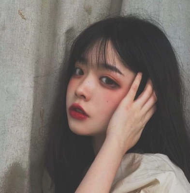 半年不换qq头像的女生,八成是3种"小心思",中一条也难