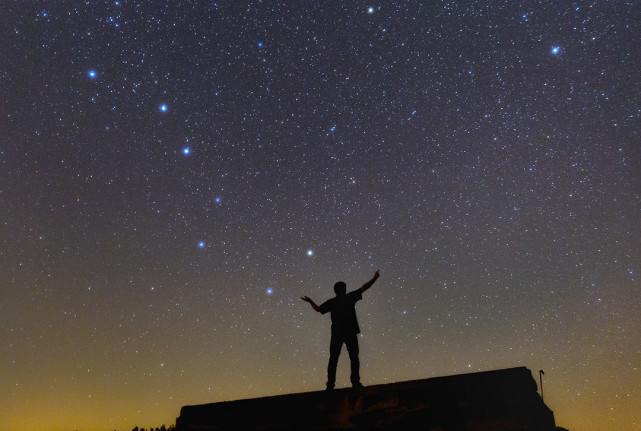 北斗七星有多大?离地球有多远?