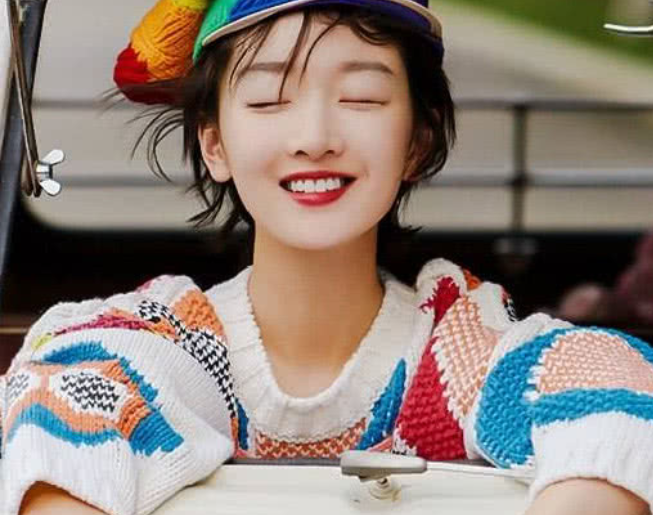 周冬雨豪宅曝光,装修简单与父母同住,在家根本没有明星架子!