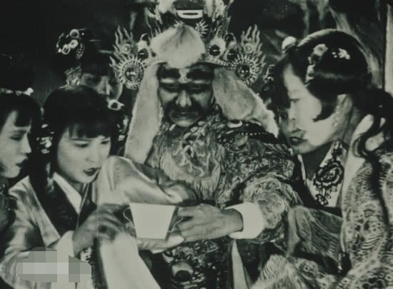 西游记最早电影《盘丝洞:上映于1927年,导演杜宇赚了5万元!