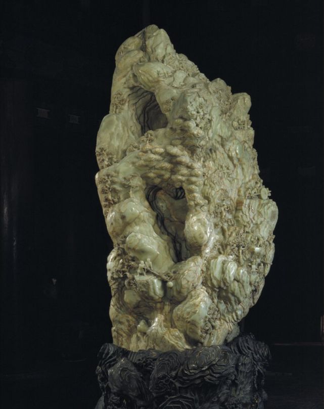 我国现存最大玉雕：高2米重万斤，被誉玉石之王，是故宫镇馆之宝