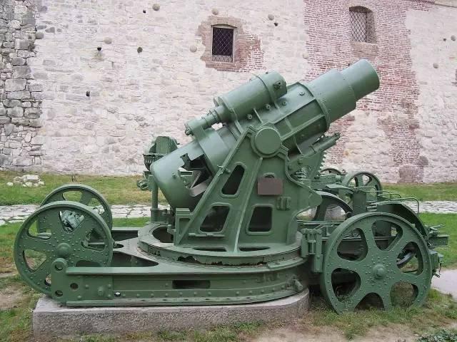 斯柯达兵工厂生产的m1911型305毫米榴弹炮