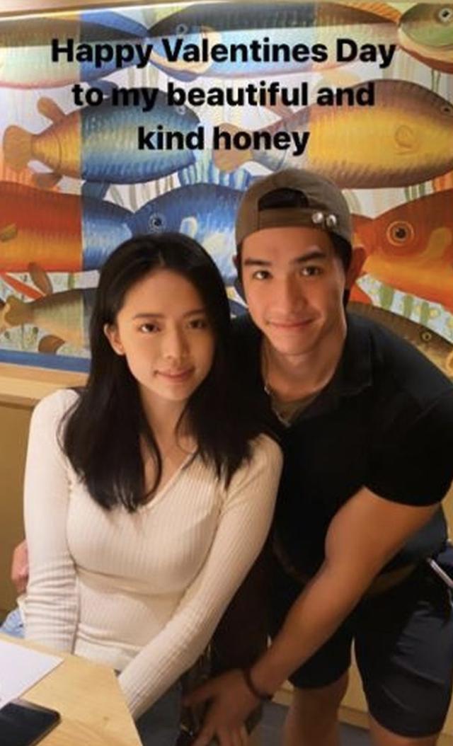 胡智同与女友 当然,不管是胡智略还是胡智同兄弟俩都已经名草有主了