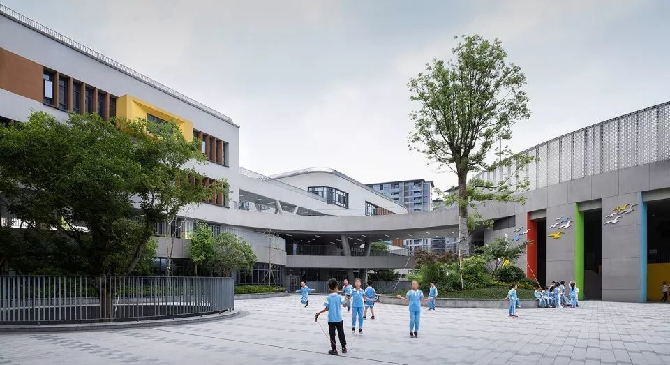 杭州市胜利小学新城校区及附属幼儿园/浙江大学建筑设计研究院有限