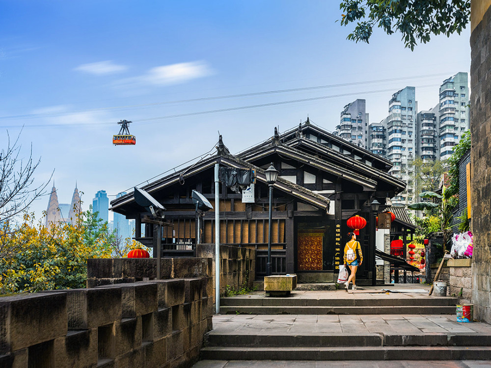重庆一处精美古建筑群,位于长江索道旁,已经成为网红打卡点