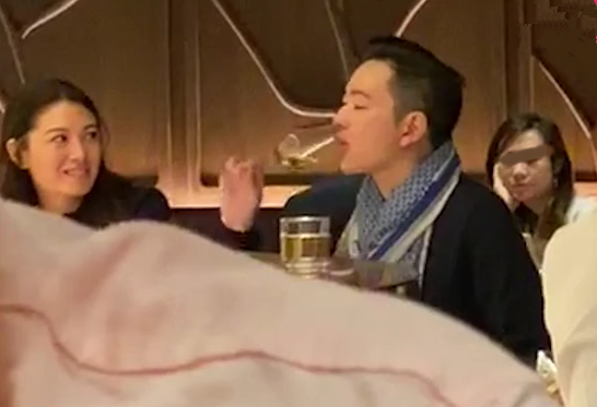廖碧儿击败正宫与富二代男友复合过情人节 还把男友女儿哄开心