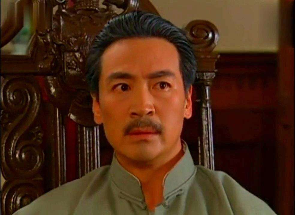 寇振海出演《情深深雨蒙蒙》中黑豹子司令陆振华一角为人熟知,但与陆
