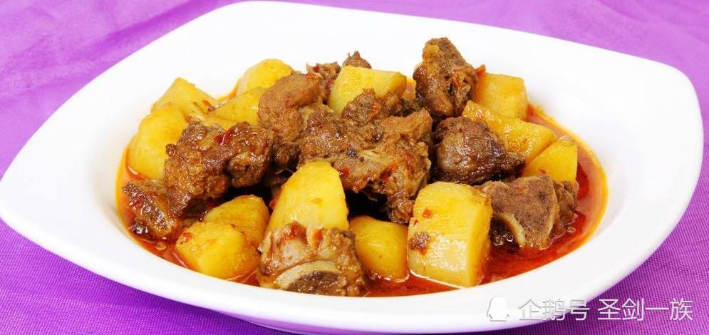 土豆烧排骨