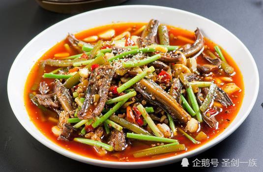 美味推荐:蒜香牛肉,椒麻土鳝鱼,西芹炒鲜尤,家常清蒸狮子头