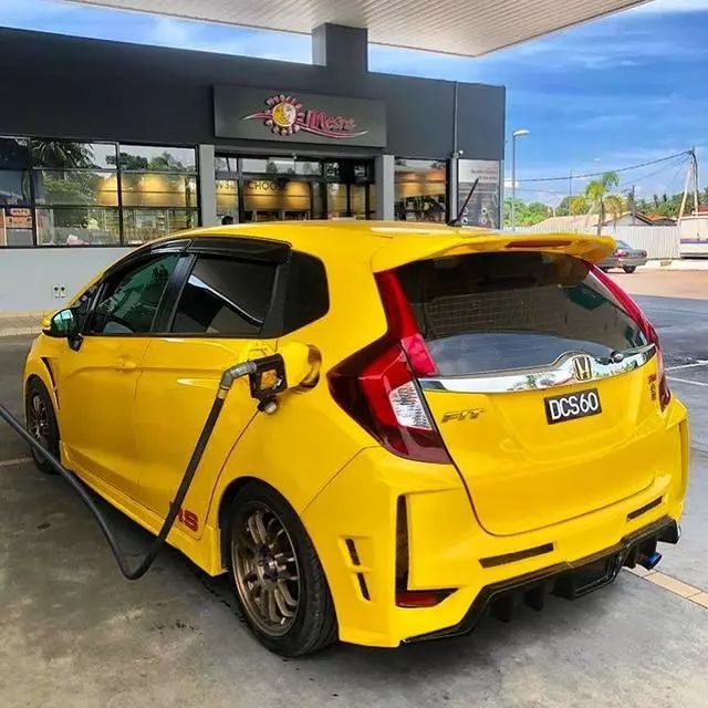 10万左右的预算，究竟买二手车还是新车好呢？