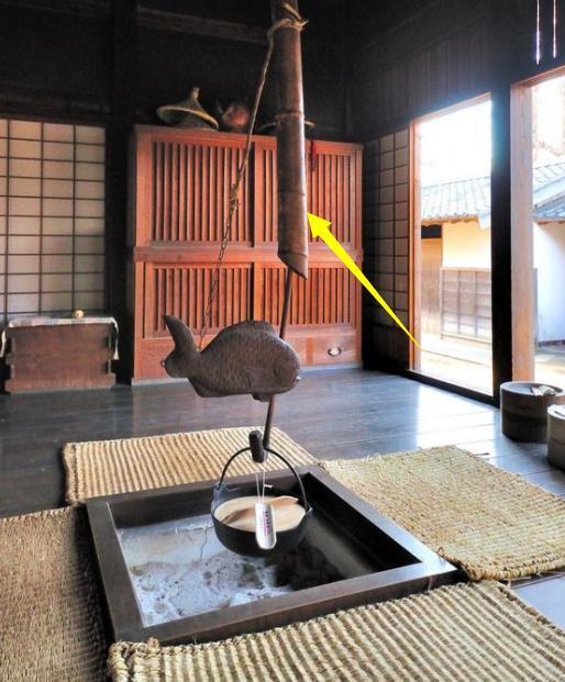 日本人在榻榻米中间装火炉,是要烧烤吗?知道真相,感慨太好用