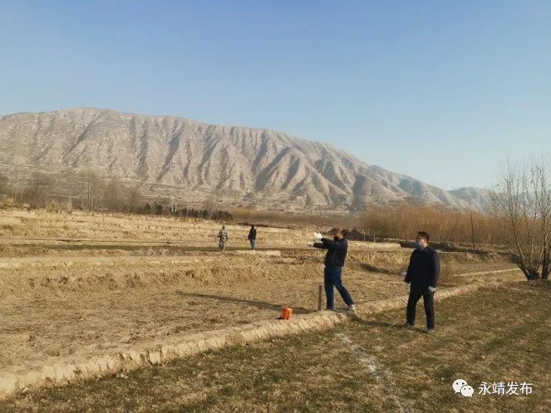 永靖县三塬镇:疫情防控不松劲 春耕生产不误时