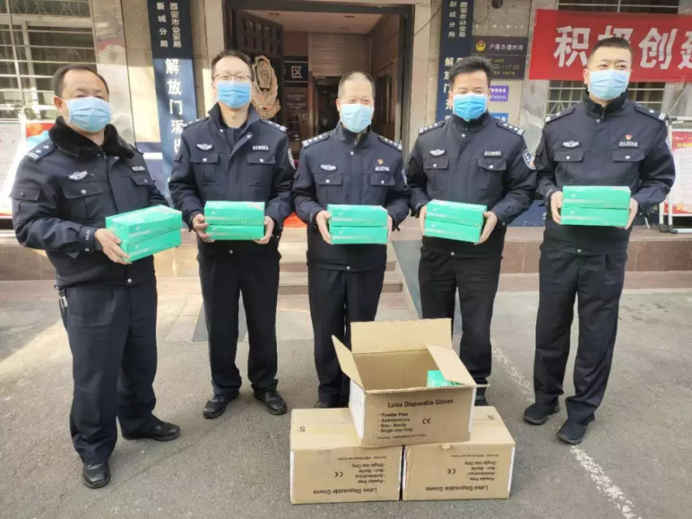 人口移动来集_哈尔的移动城堡图片(2)