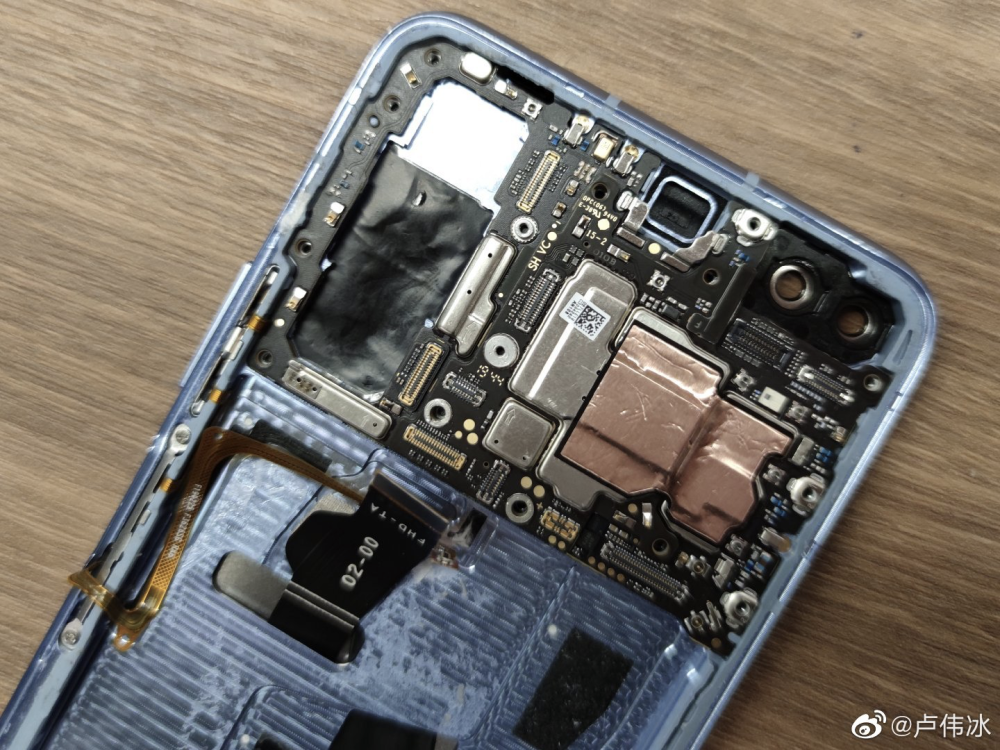 卢伟冰又拆台荣耀红米k30pro做工细致赶超v30pro