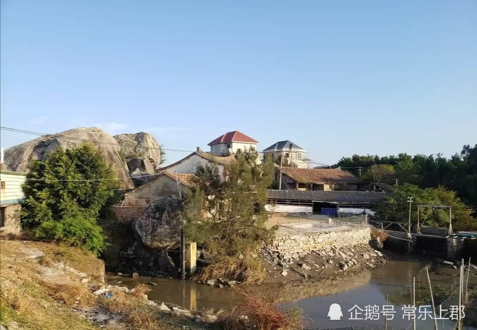 而今,再现荔城区黄石镇东山村乌石龙头洞江边闸口,实则难得一见.