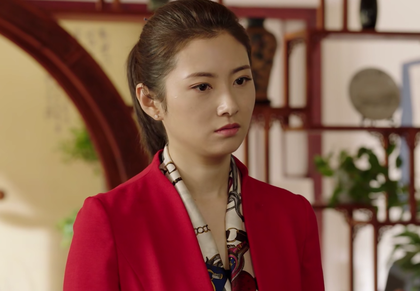 《刘老根3》中的小王秘书真漂亮,长相酷似黄奕,感情生活却成谜