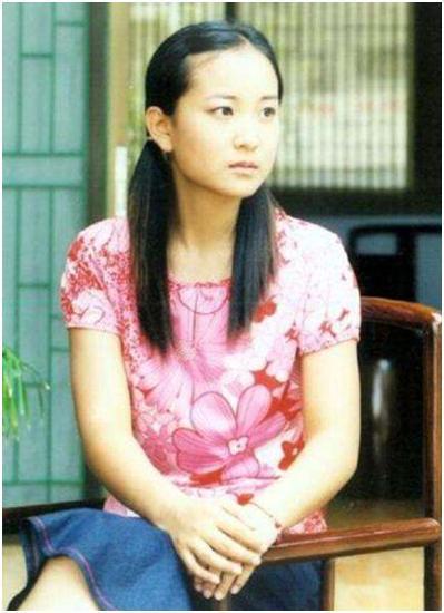 贾玲,原名贾裕玲.1982年4月29日出生于湖北襄阳,毕业于中央戏剧学院.