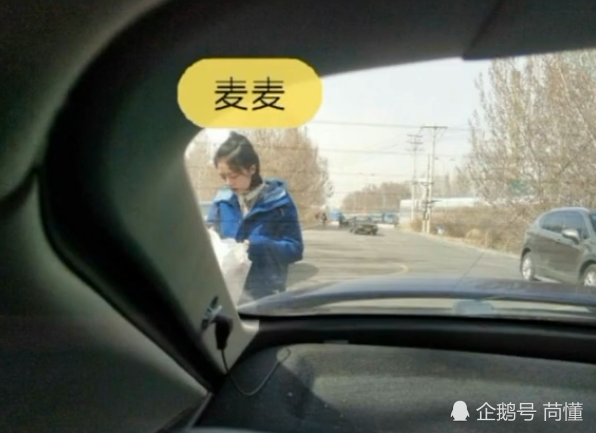 赵今麦回南昌学校考试,纯素颜镜头下,158.5的身高真相了!