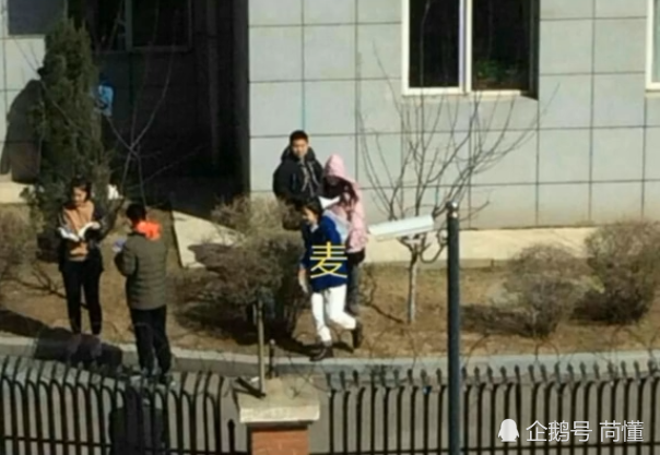 赵今麦回南昌学校考试,纯素颜镜头下,158.5的身高真相了!