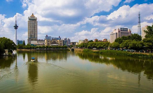 疫情使苏州gdp增长更快吗_苏州机动车增长图