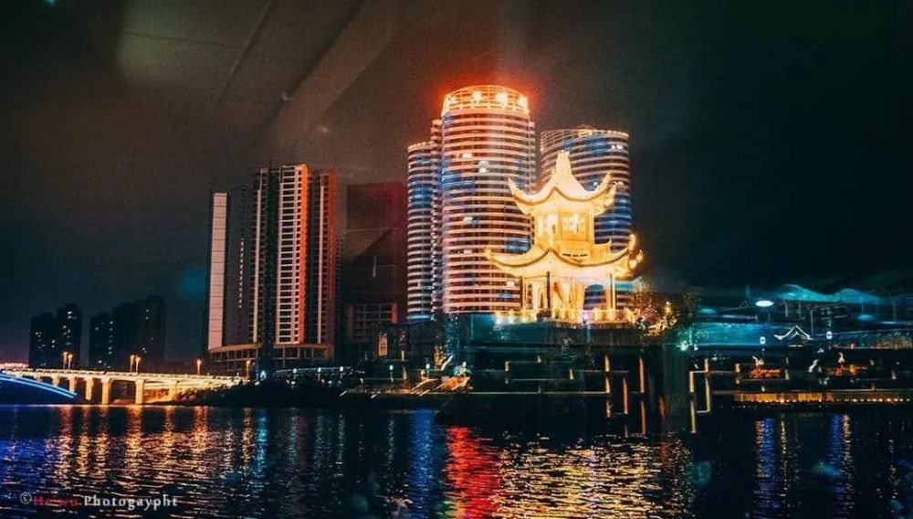 黄果树,龙宫,息烽温泉等省内旅游景区陆续开放