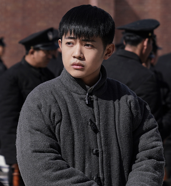 《新世界》演小红袄的洪洋来头大:父亲是洪剑涛,跟李现同班同学