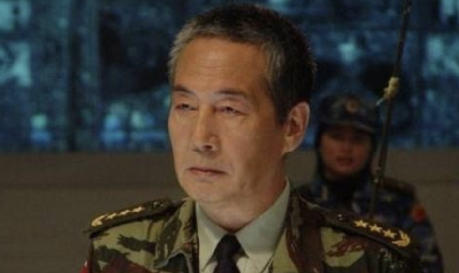著名表演艺术家杜雨露病逝,曾主演《突出重围》获最佳男演员奖