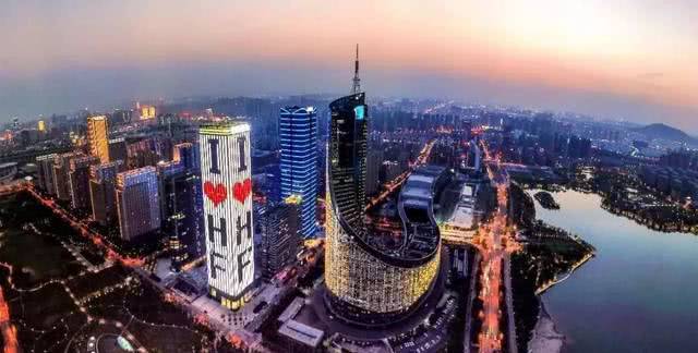 沿江城市gdp_省会城市gdp排名2020(3)