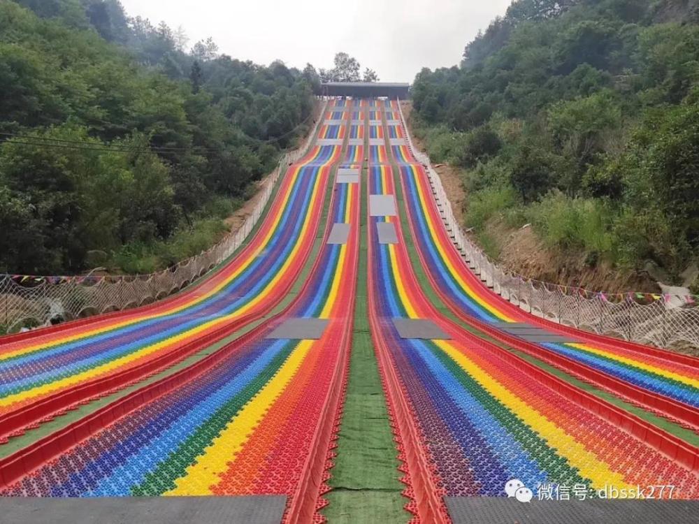 大别山石窟风景区,大别山风情谷景区对全国医务工作者