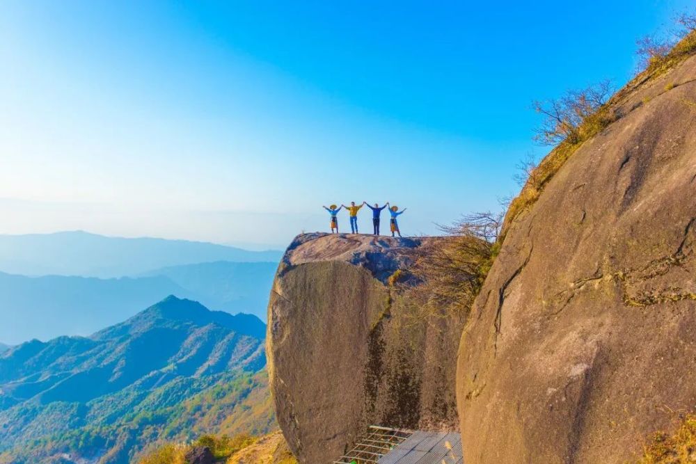 "屈原之旅"(中国)雪峰山国际徒步线路 在这条线路上 沿着茶马古道