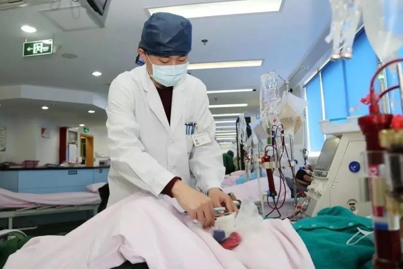 透析病人口气_透析病人哭泣的图片