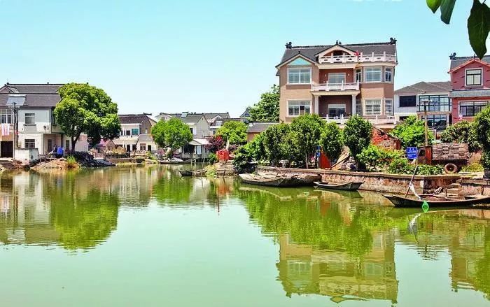 论文论据主要来源作者在江苏省吴江县开弦弓村(今苏州市吴江区七都镇)