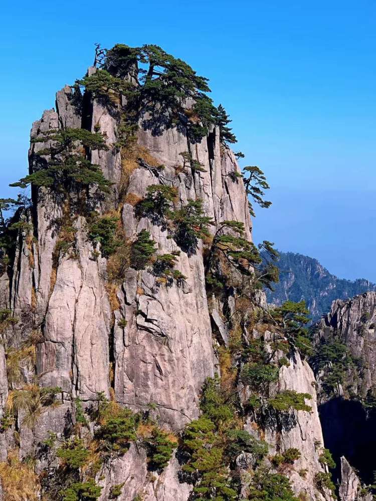 中国最美的十大名山之一,就在安徽,有着"天下第一奇山