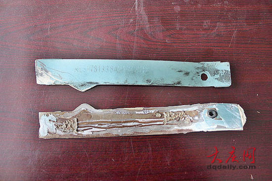 大庆交警围剿套牌出租车 两台同牌出租车竟然