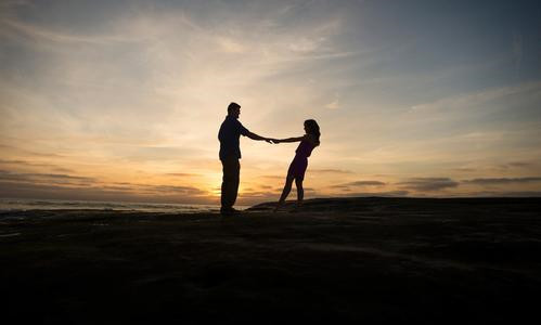 对于这样的变化,两个人带着对未来的憧憬,也在探讨后欣然接受.