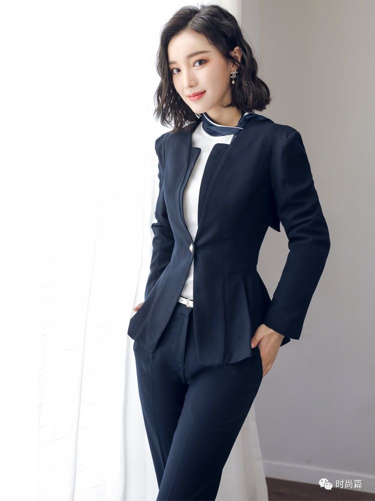 近期新出一女装,叫“薄西装”,气质高雅特迷人,超有女人味 近期新出一女装,叫“薄西装”,气质高雅特迷人,超有女人味